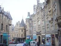 800px-Edinburgh_Cockburn_St_dsc06789